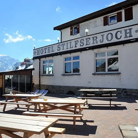 فندق Hotel Passo Stelvio باسو ستيلفيو