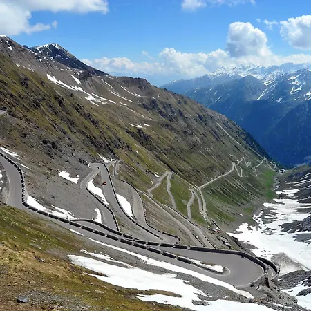 Hotel Passo Stelvio 3* باسو ستيلفيو